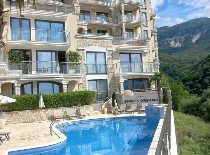 Art Seaview Apartments