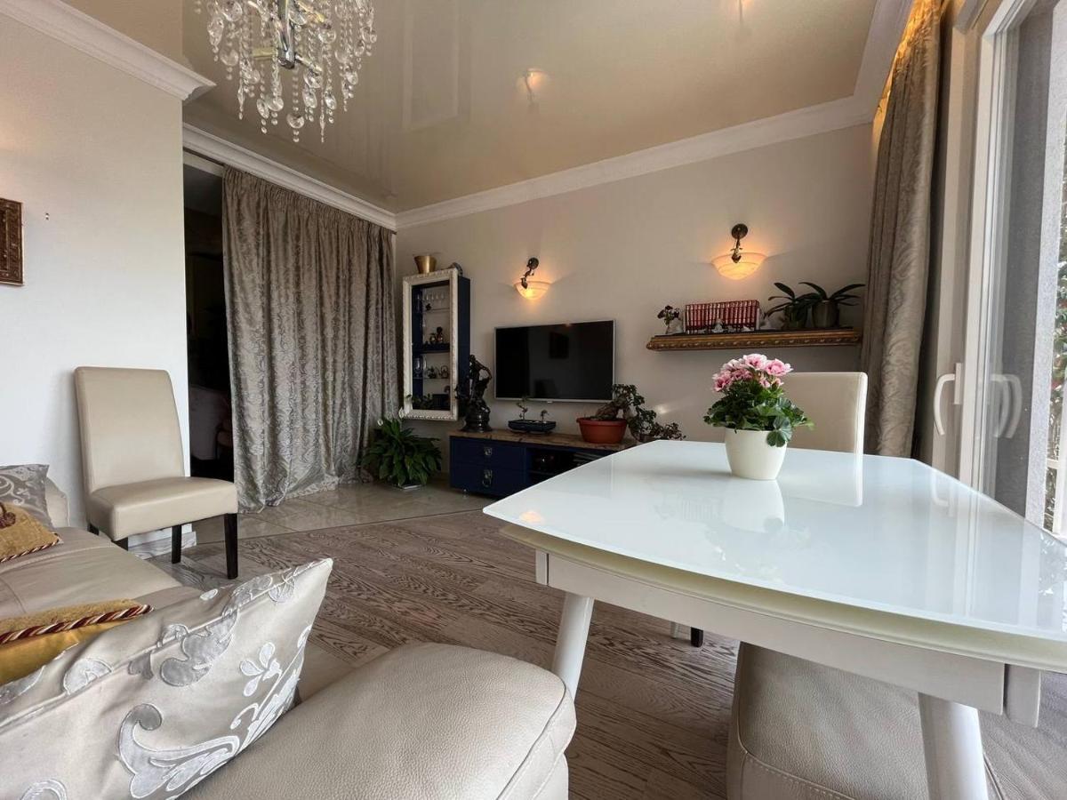 Art Seaview Apartment